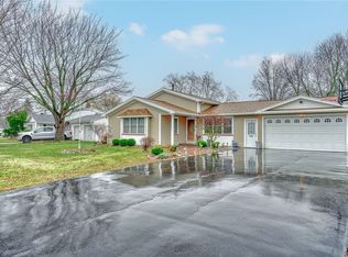 82 Mariposa Dr, Rochester, NY 14624