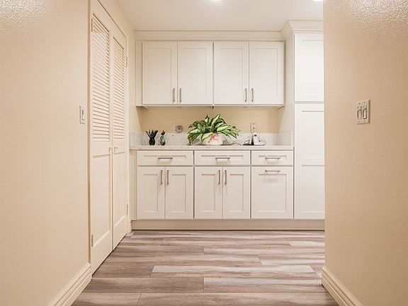 5th image of 21650 Burbank Blvd Unit 308