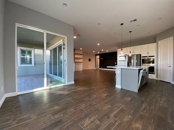 5th image of 3120 Pavilio Dr