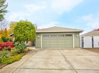 149 Meadow View Dr, Phoenix, OR 97535