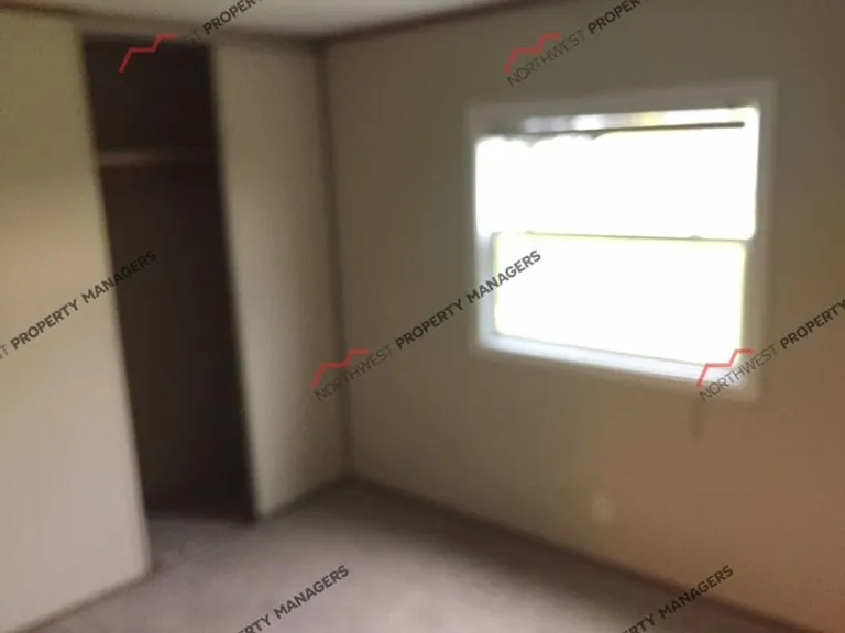 2495 NE Kresky Ave — Photo 7