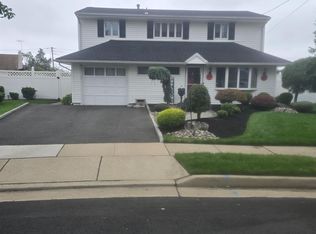 101 Whitman St, Carteret, NJ 07008