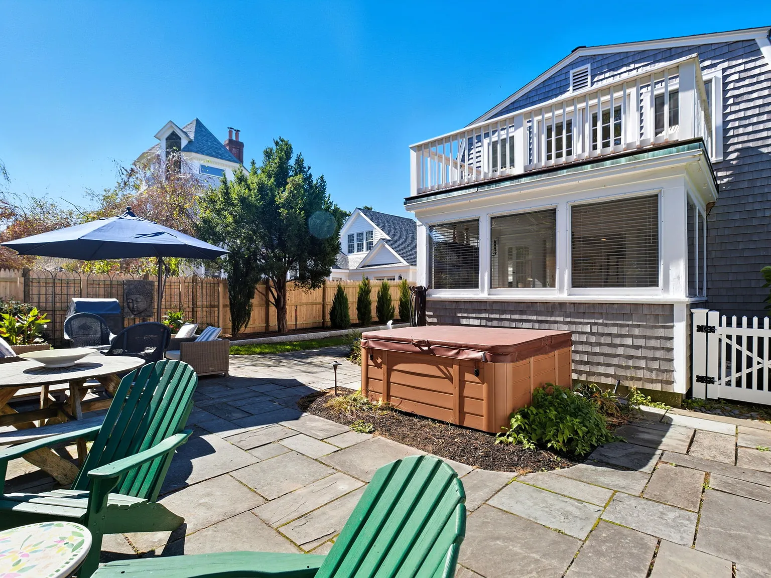 2 bed, 1250 sqft, $3,950 — Photo 3