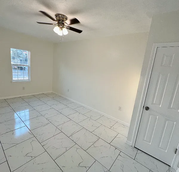 4224 Main St — Photo 18