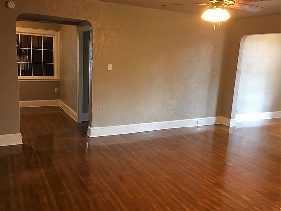 4th image of 2101 E Market St APT E