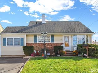 178 Tyler Ave, Iselin, NJ 08830