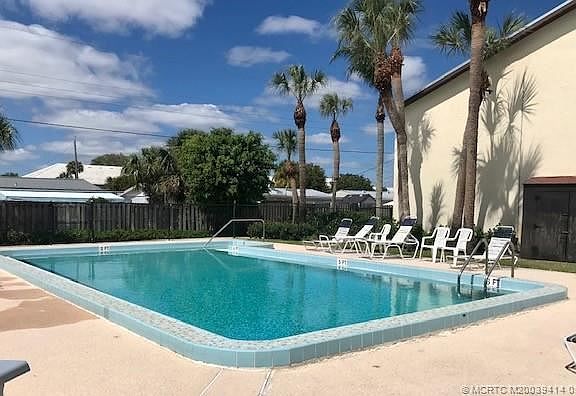 3rd image of 250 Four Winds Dr APT 206