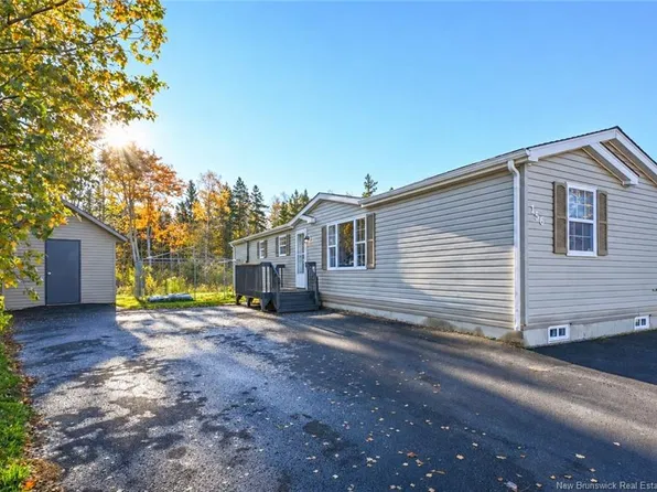 156 Leblanc St, Shippagan, NB E8S 1X3