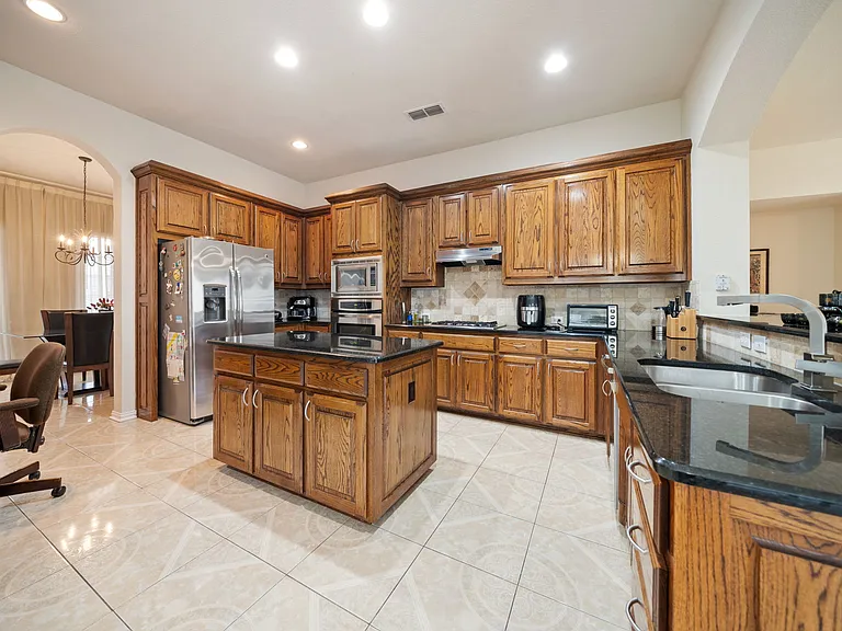 1571 Coastal Dr — Photo 10
