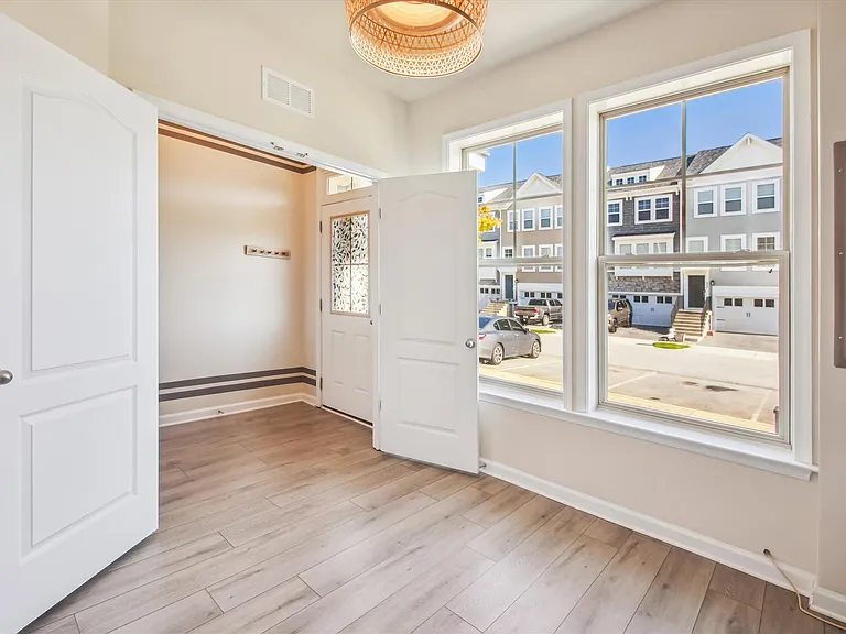 627 Quarterpath Way — Photo 4