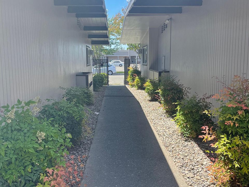 1st image of 7820 Brentwood Dr #29