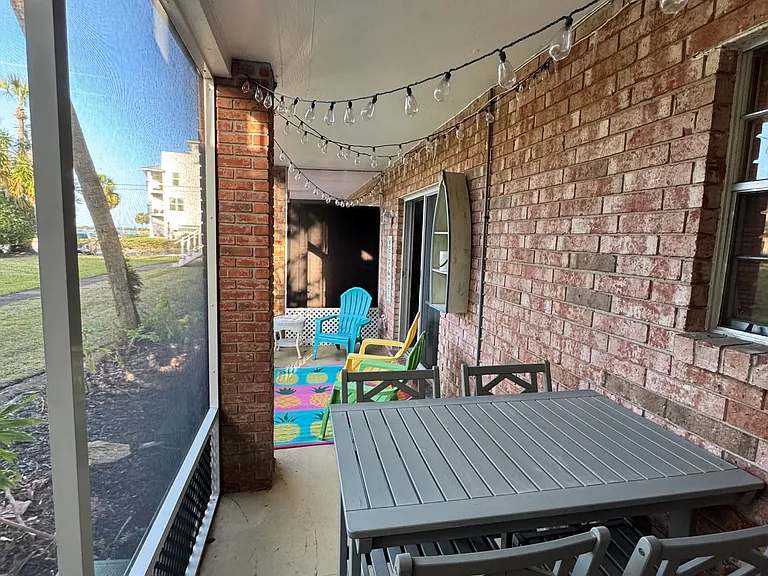 22 Comares Ave #2B — Photo 16