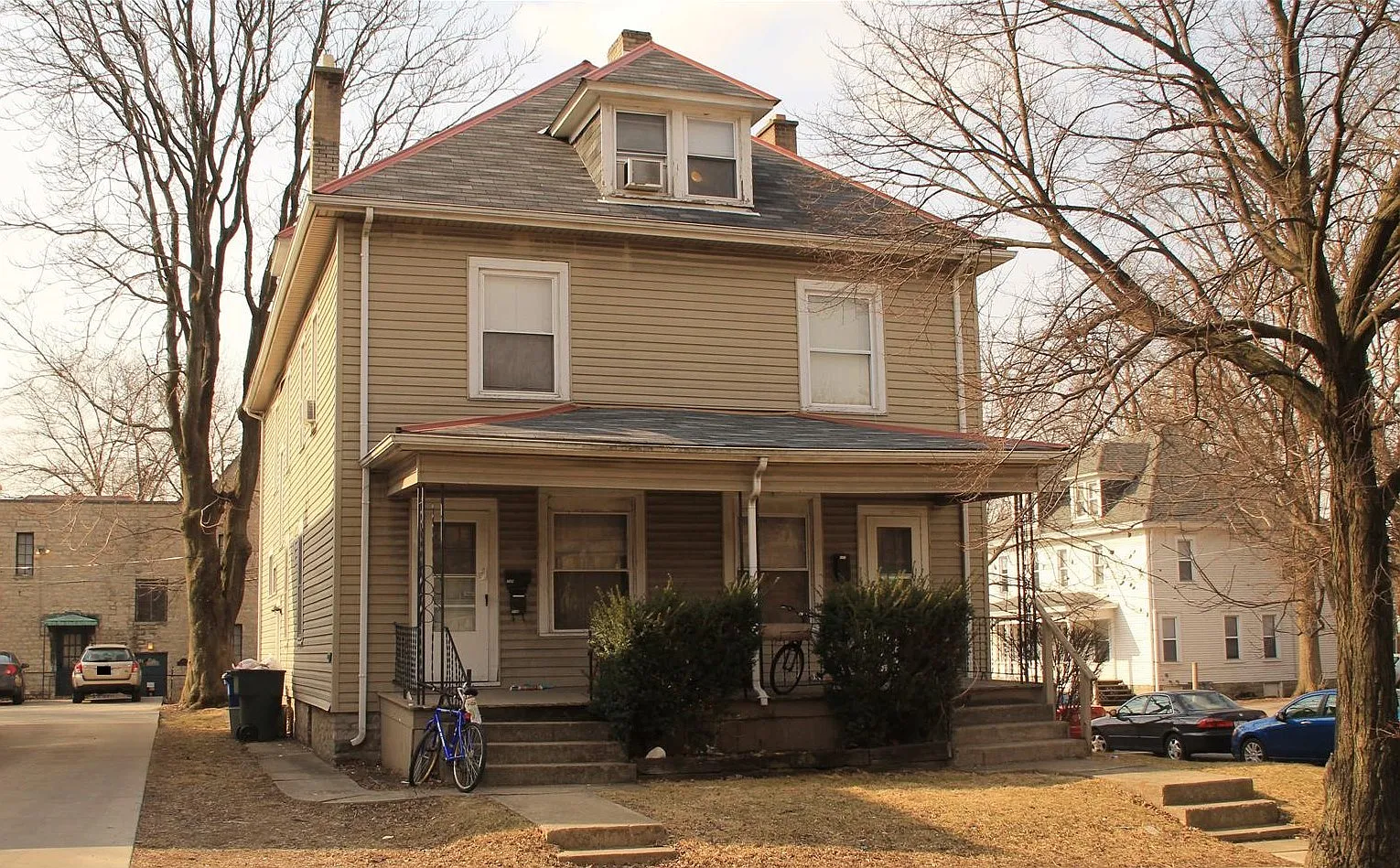 69 E Lane — Photo 1