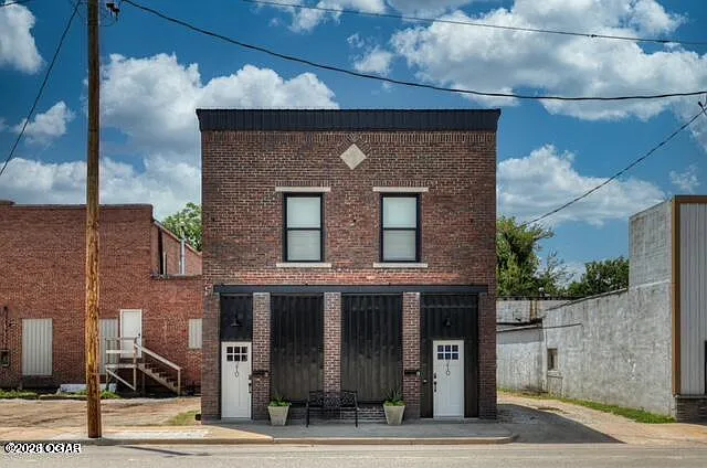 1 bed, 1.0 bath, 625 sqft, $999 — Photo 1