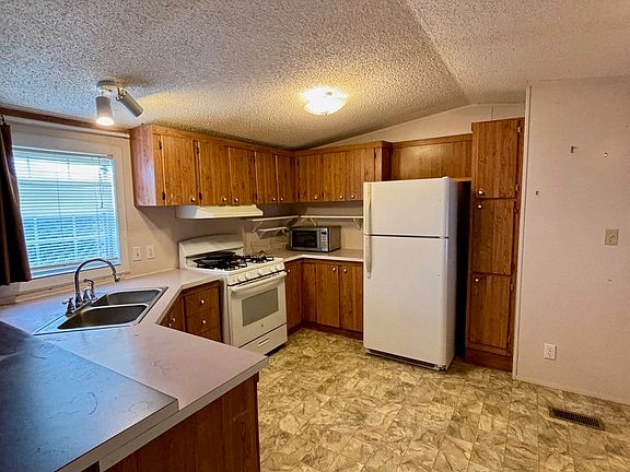 5th image of 144 BLISS CIR