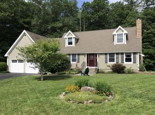 4 Hillside Rd, Hudson, MA 01749