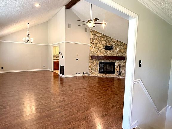 5th image of 115 Brier Patch Rd