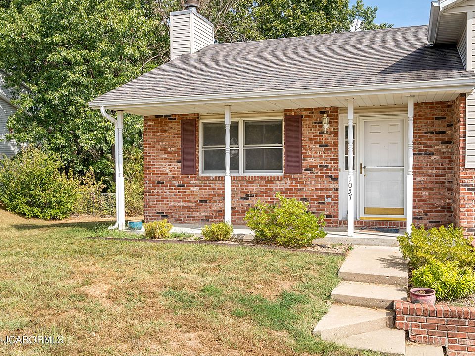 1057 Choctaw Ridge Dr, Holts Summit, MO 65043 | Zillow