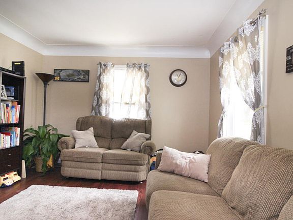 5th image of 1212 N Fletcher Ave