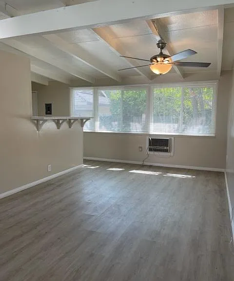 25207 Starr St — Photo 4