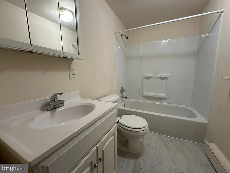 2611 E Thompson St #1 — Photo 11