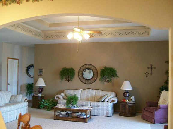 2nd image of 218 Little Creek Ln