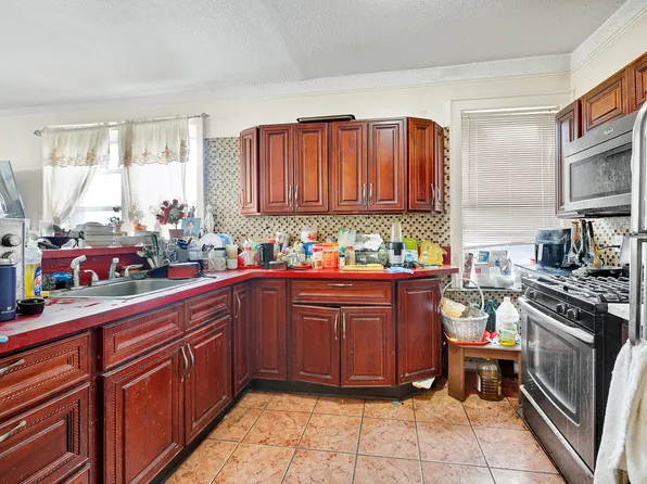 1011 Banner Avenue image 8 of 23