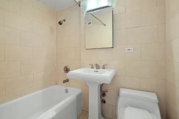 Rented by Stonehenge NYC LLC | media 6