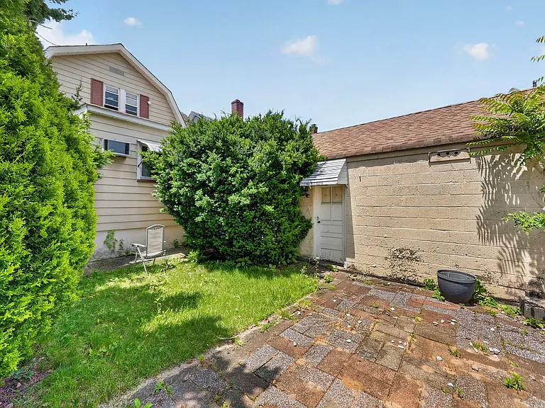 86 Curie Ave #2 — Photo 29
