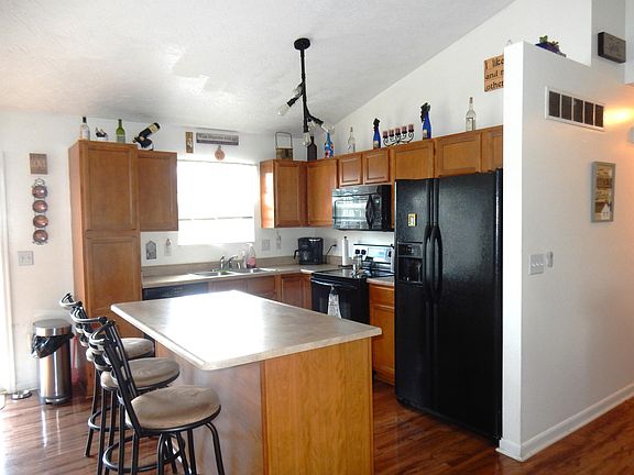 4th image of 10388 Sharpsburg Dr