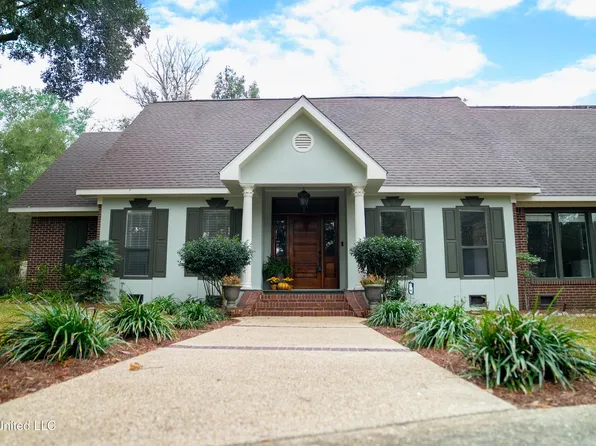 14188 Longwood Cir, Diberville, MS 39540