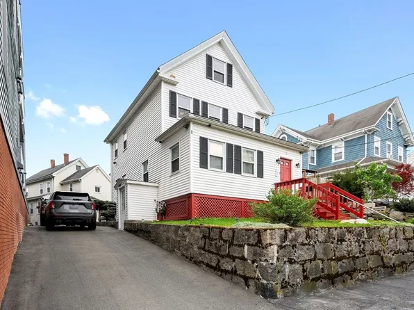 8 Walnut St APT 2, Quincy, MA 02171