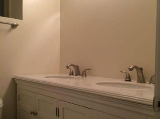 633 W Arlington Pl, Chicago, IL 60614