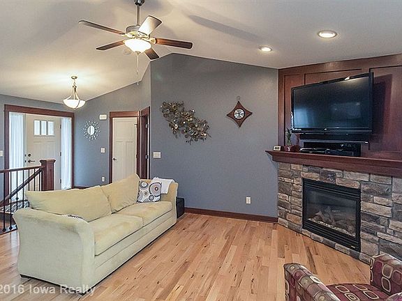 2nd image of 7408 Dawn Dr