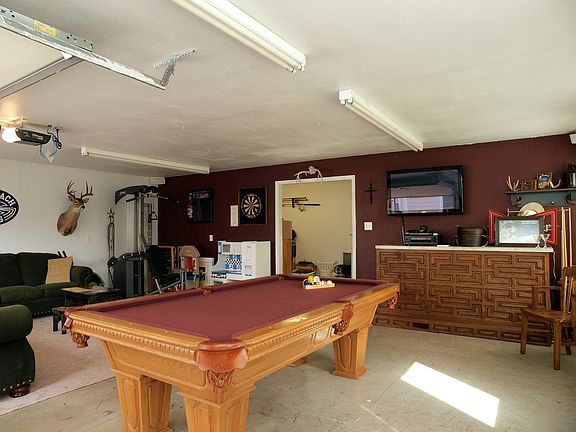 Garage-Man Cave