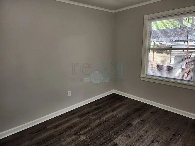 3402 Lilac Ter — Photo 28