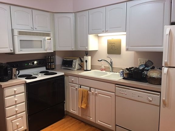 4th image of 808 Judson Ave APT 3E