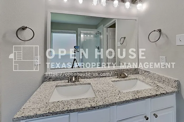 5803 Village Grove Dr — Photo 11