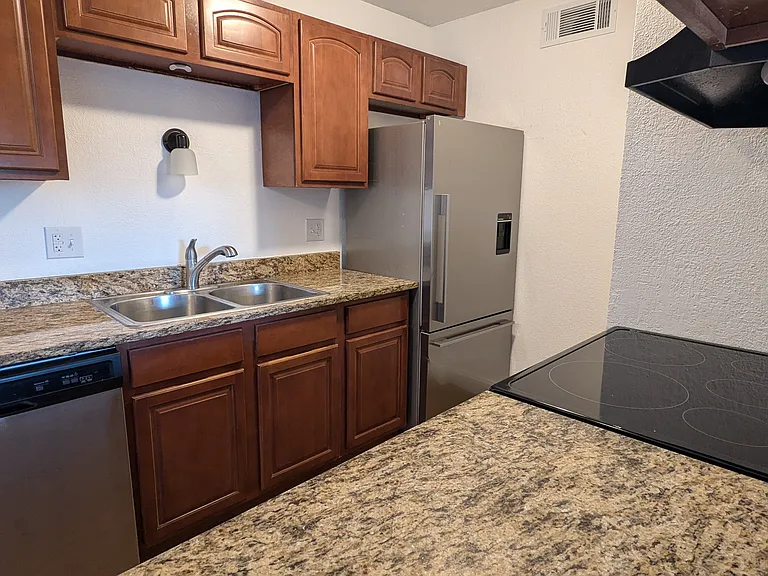 10211 Ura Ln #10-307 — Photo 5