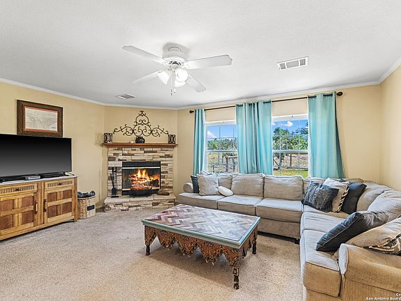 5th image of 103 Saddle Brook Dr