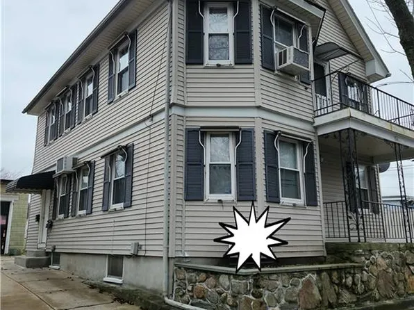 104 Silver Lake Ave, Providence, RI 02909