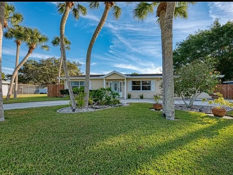 210 Lake Shore Dr — Photo 5