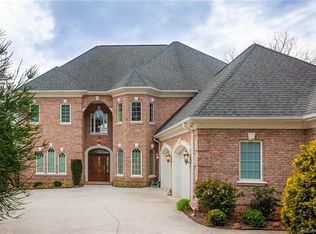 348 Players Ridge Rd, Hickory, NC 28601