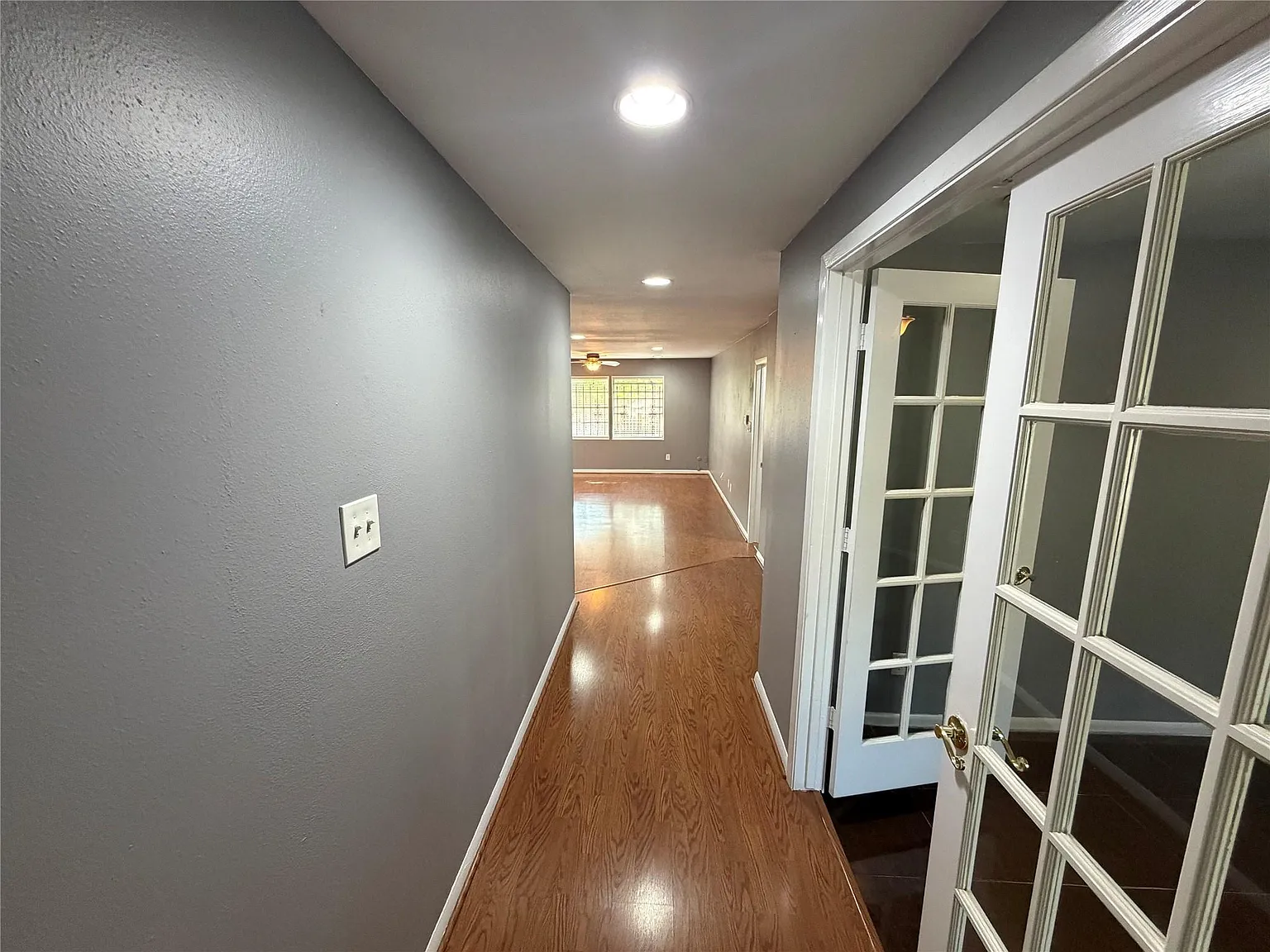 3 bed, 1832 sqft, $2,000 — Photo 3