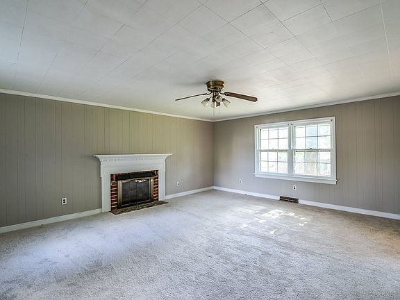 3rd image of 9115 Crystalwood Ln