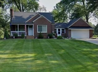 2089 Krumroy Rd, Akron, OH 44312