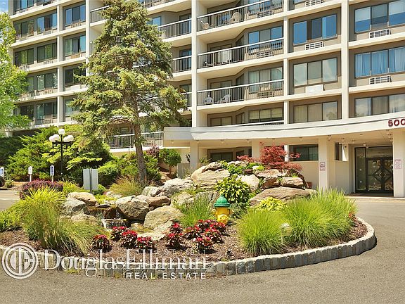2nd image of 500 High Point Dr Ph 11