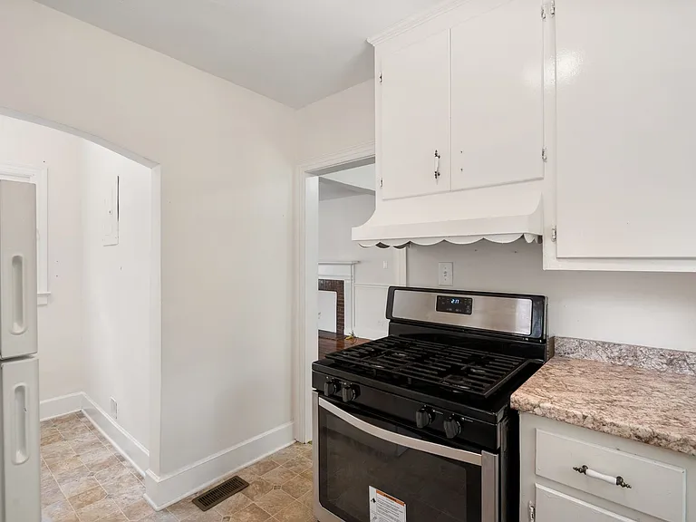 2816 Broad St — Photo 8