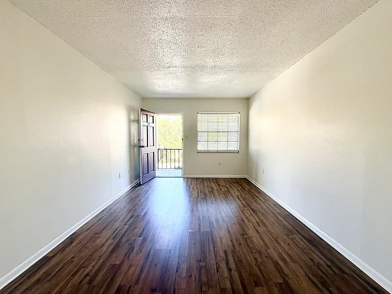 2207 S Carolina Ave — Photo 7