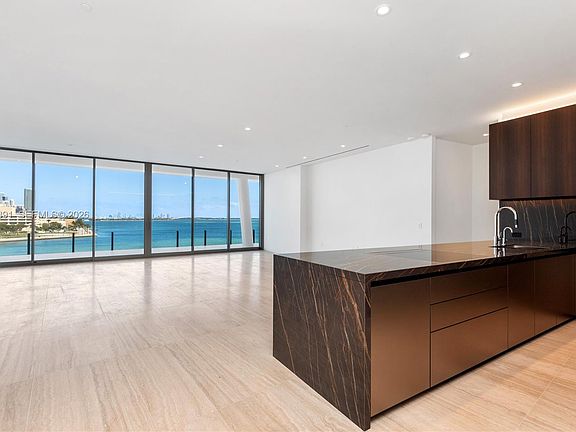 4th image of 5 Grove Isle Dr #L501